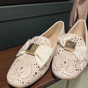 Cole Haan Tali Bow Loafer In Ivory Leather White Flats with Bow NWOT Size 5.5